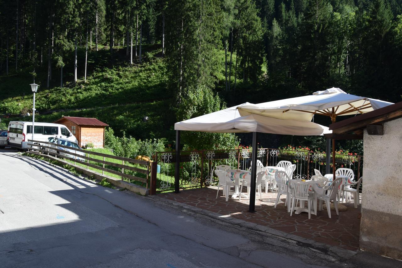 Hotel Alpenrose Alleghe Exterior photo